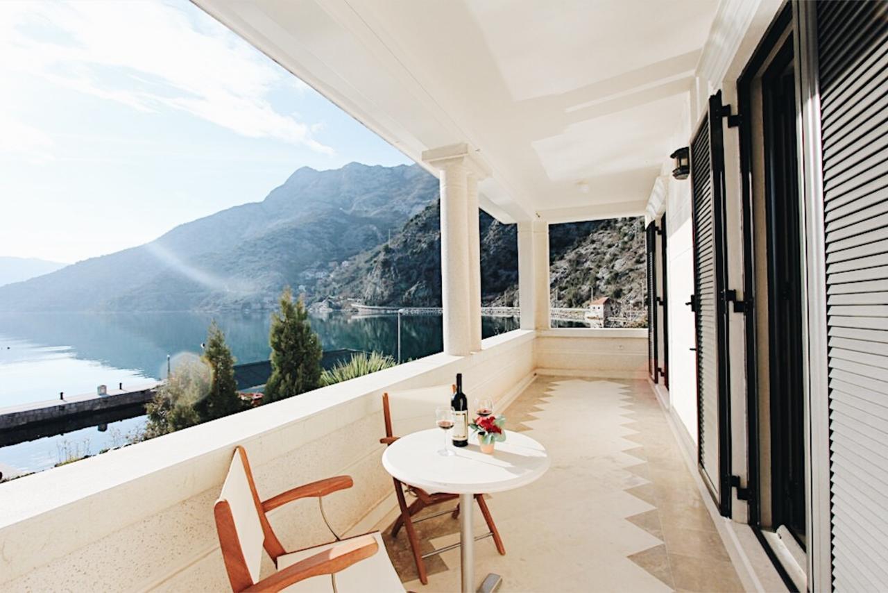 Villa Teuta Risan Exterior photo